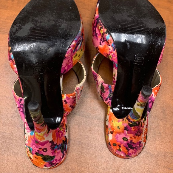 Town Shoes Flower Sandal Heels Size 5 - Picture 4 of 5